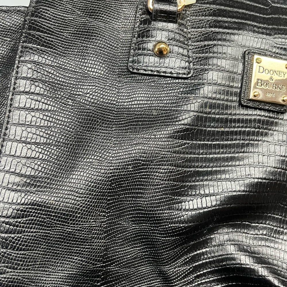 Dooney & Bourke Black Large Crocodile Pattern Bag “Fanny” - Picture 13 of 15
